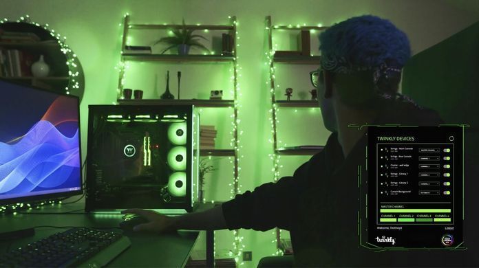 Twinkly Strings 400 LED RGB black wire Plug F (тип ЄС) 32 м